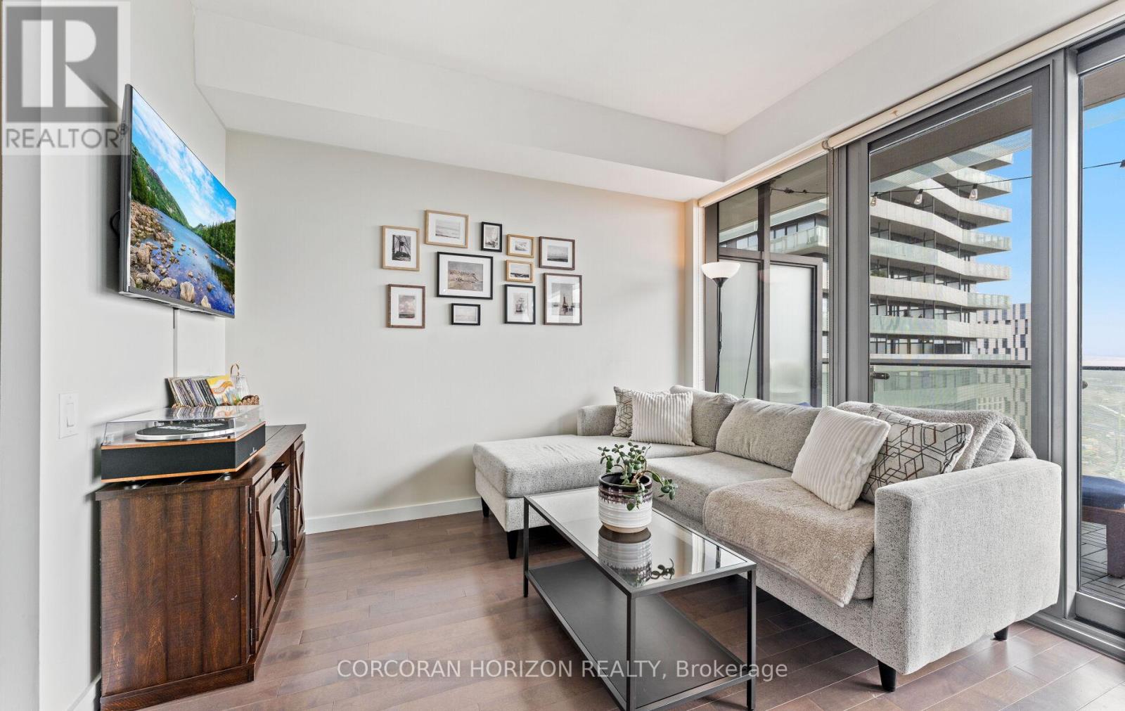 2105 - 70 Distillery Lane, Toronto, Ontario  M5A 0E3 - Photo 6 - C12687446