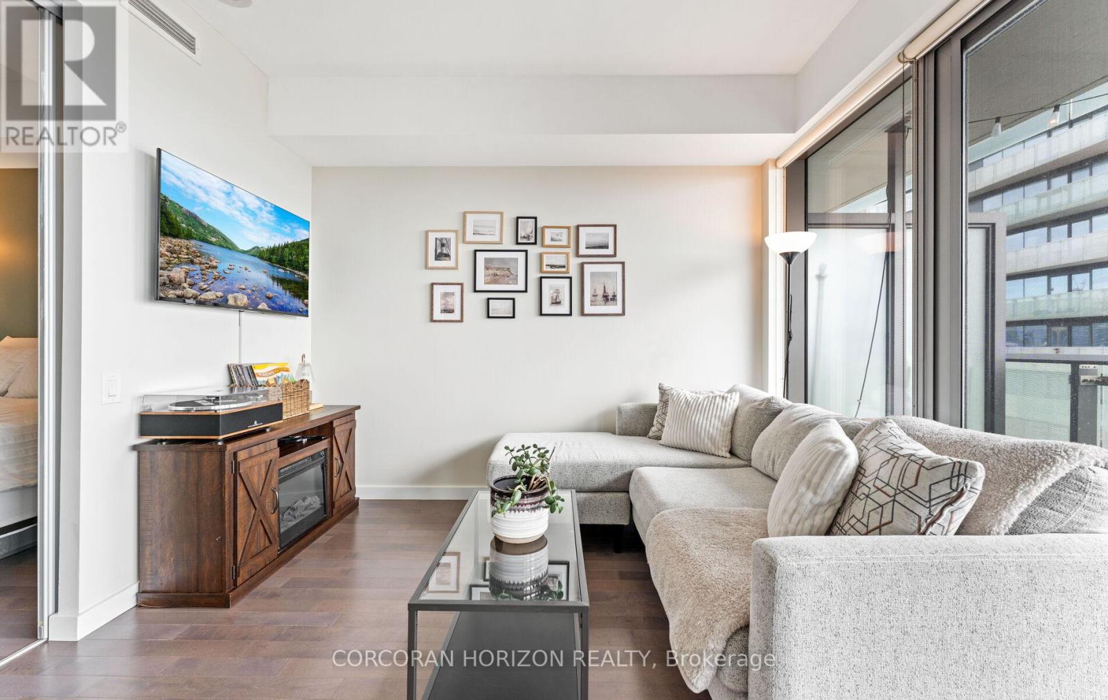 2105 - 70 Distillery Lane, Toronto, Ontario  M5A 0E3 - Photo 7 - C12687446