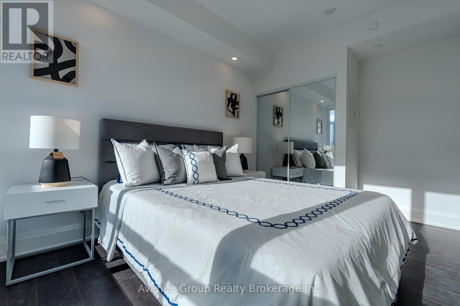 810 - 700 Sheppard Avenue W, Toronto, Ontario  M3H 0G5 - Photo 11 - C12687460