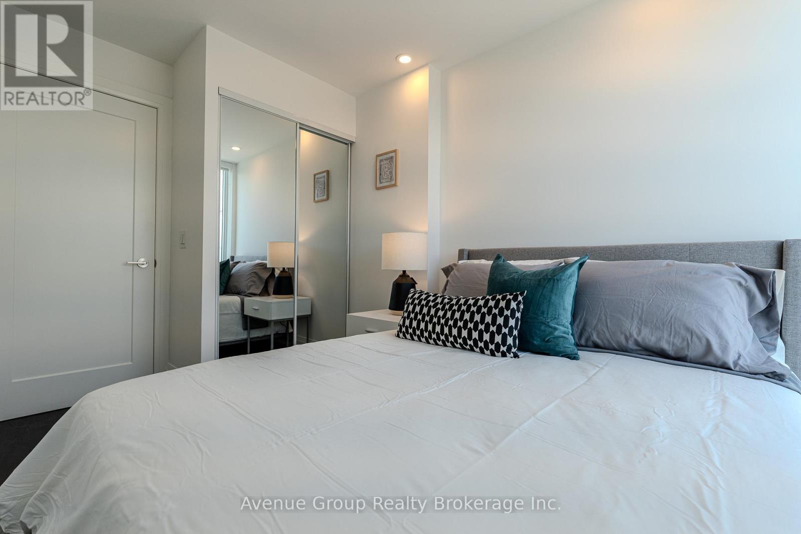 810 - 700 Sheppard Avenue W, Toronto, Ontario  M3H 0G5 - Photo 13 - C12687460