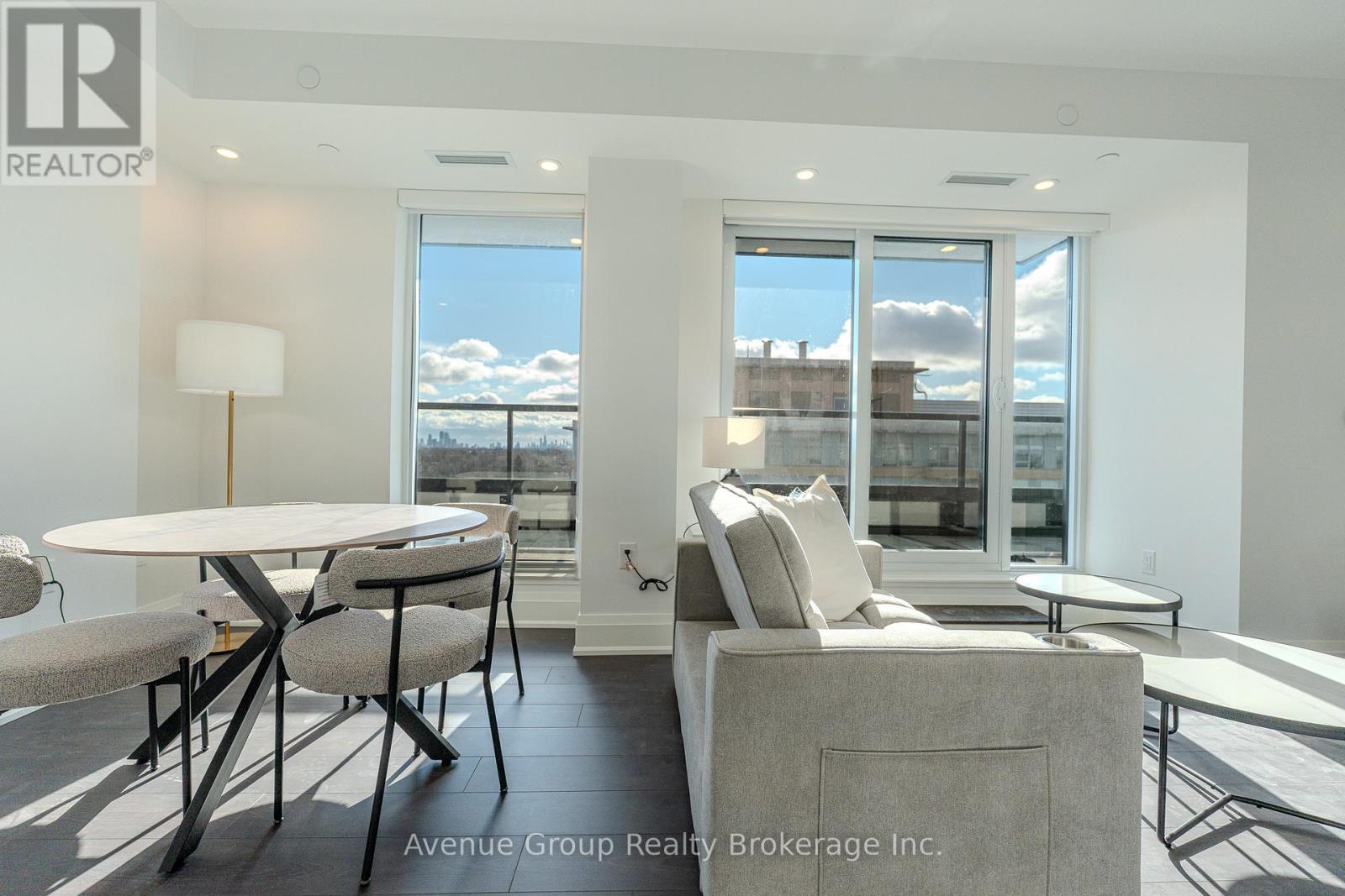 810 - 700 Sheppard Avenue W, Toronto, Ontario  M3H 0G5 - Photo 7 - C12687460