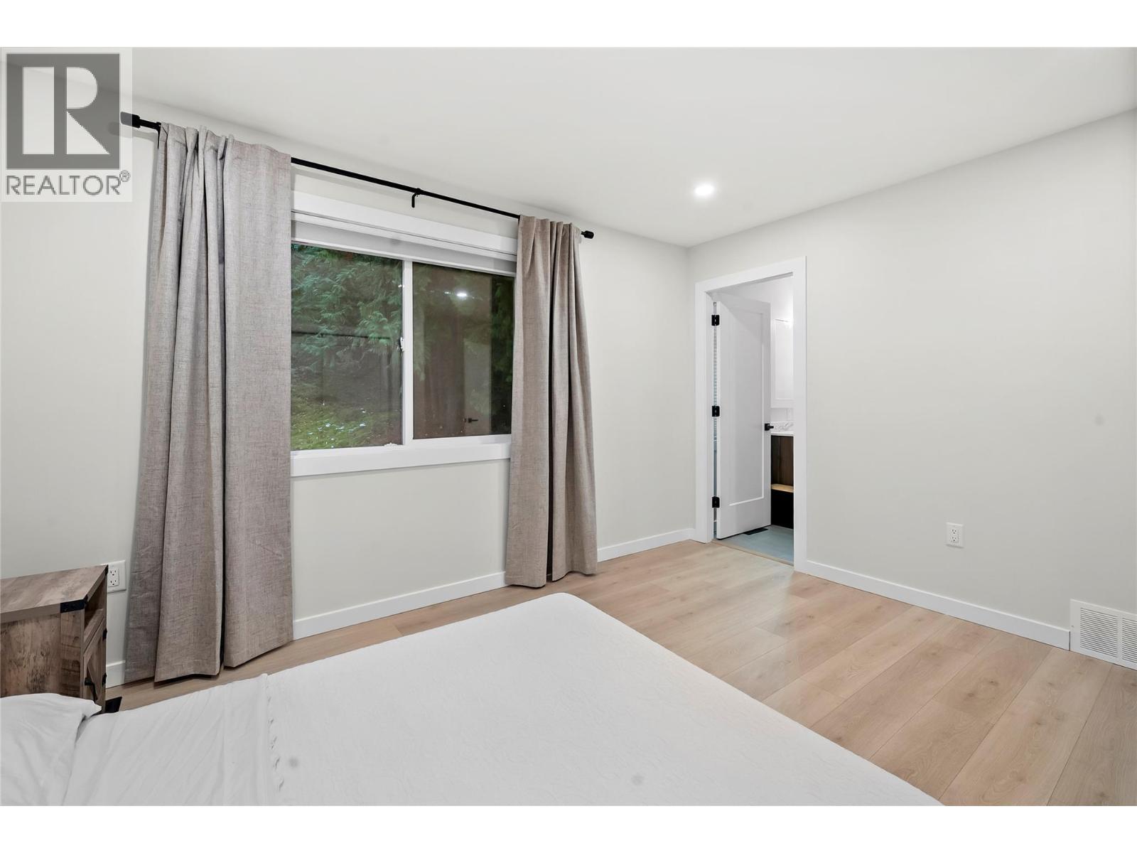 2022 Eagle Bay Road, Blind Bay, British Columbia  V0E 1H1 - Photo 24 - 10370853