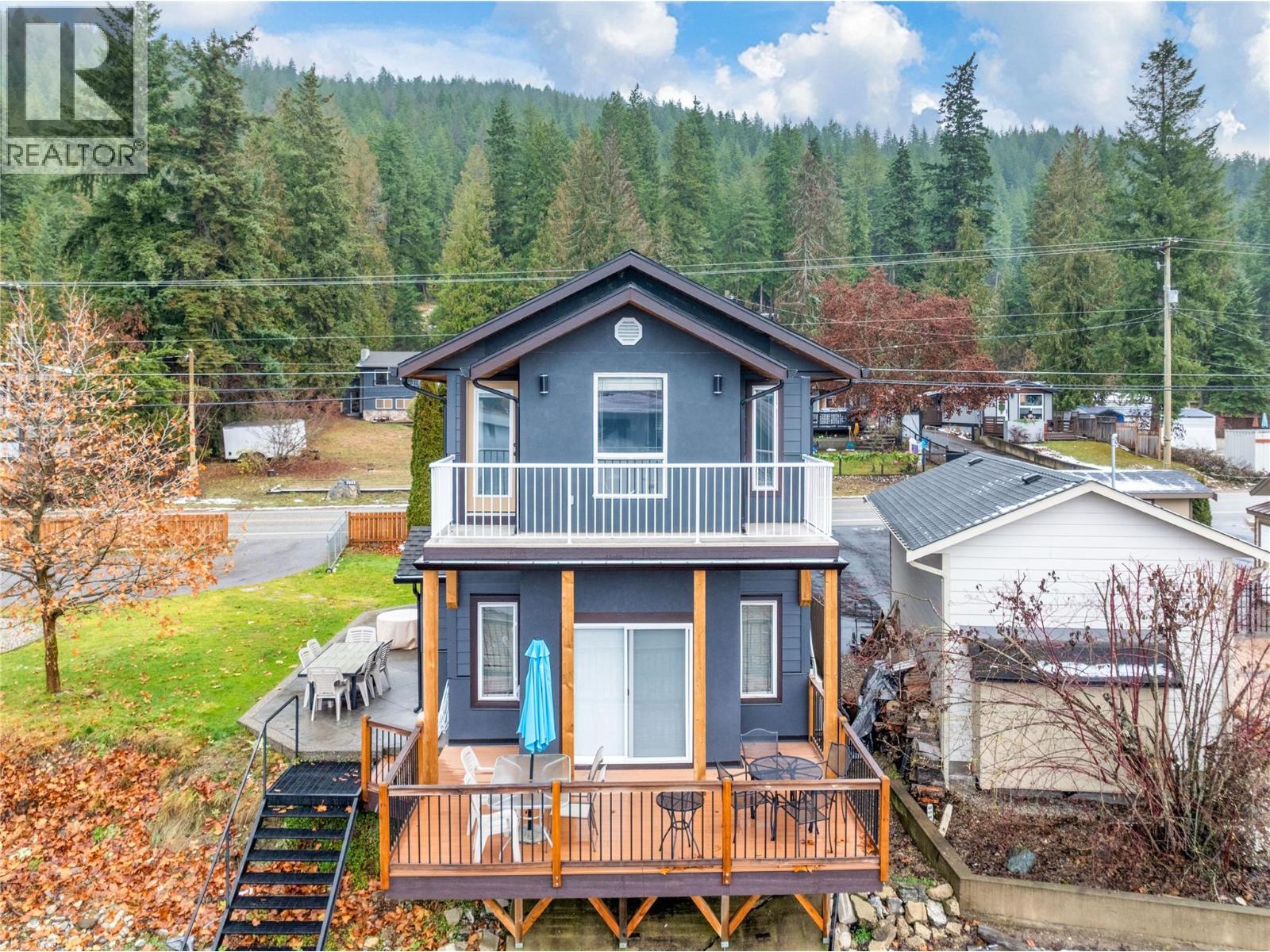 2022 Eagle Bay Road, Blind Bay, British Columbia  V0E 1H1 - Photo 6 - 10370853