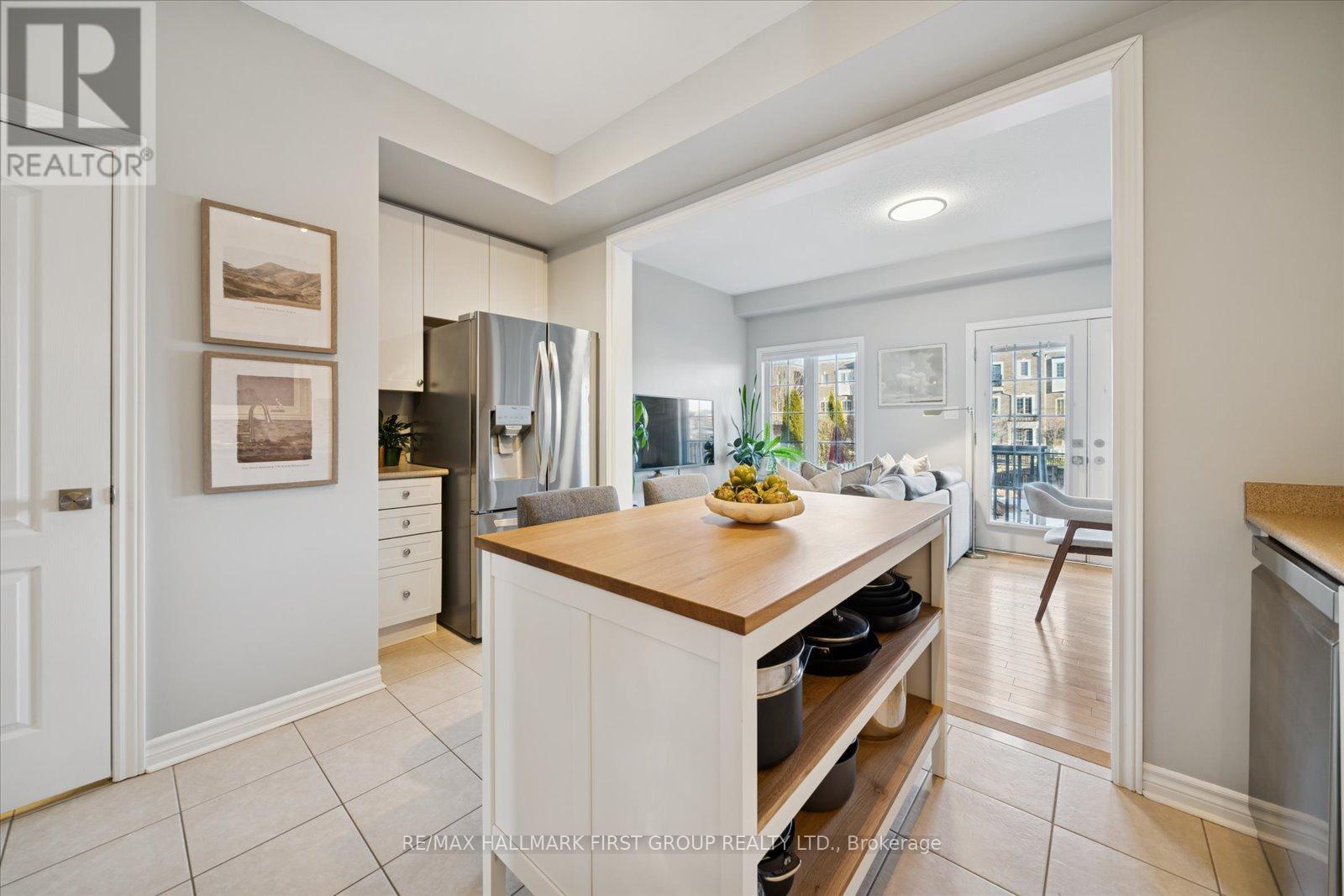 35 Beckett Crescent, Clarington, Ontario  L1E 3J4 - Photo 6 - E12687464