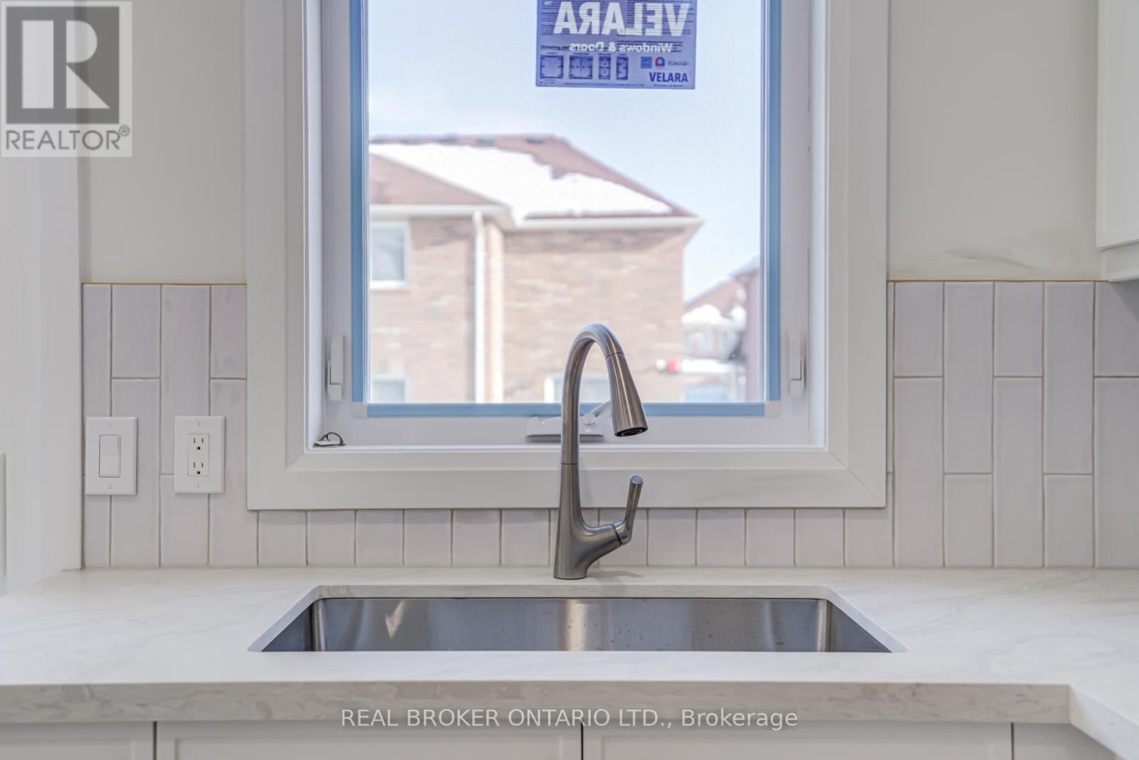 Upper - 75 Hummingbird Drive, Toronto, Ontario  M1X 1W6 - Photo 12 - E12687484