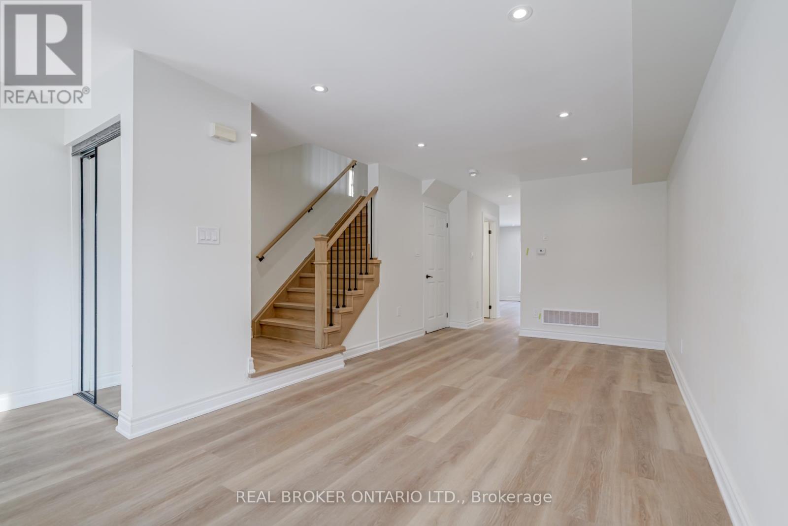 Upper - 75 Hummingbird Drive, Toronto, Ontario  M1X 1W6 - Photo 5 - E12687484