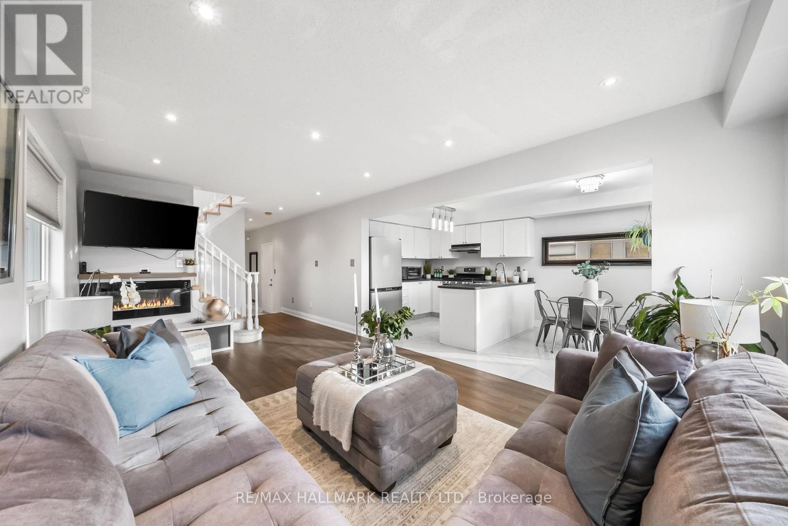 205 Bean Crescent, Ajax, Ontario  L1T 4K4 - Photo 10 - E12687508