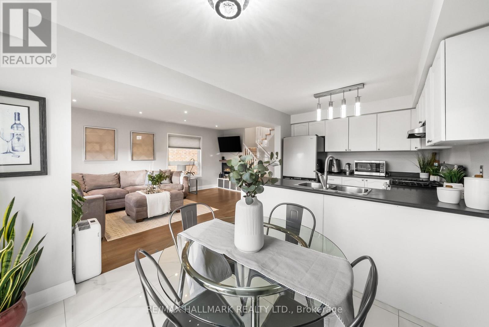 205 Bean Crescent, Ajax, Ontario  L1T 4K4 - Photo 15 - E12687508