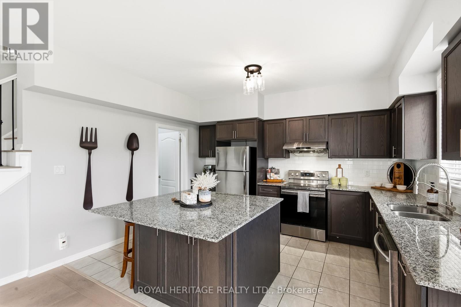7 Sunderland Meadows Drive, Brock, Ontario  L0C 1H0 - Photo 13 - N12687382