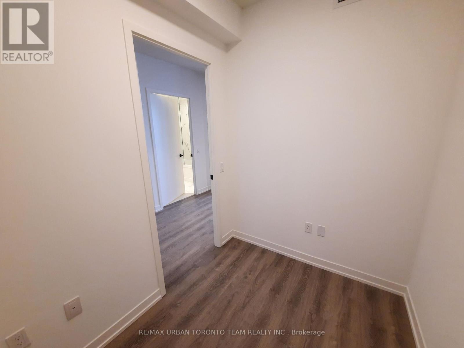 915 - 8 Interchange Way, Vaughan, Ontario  L4K 5Z7 - Photo 12 - N12687424