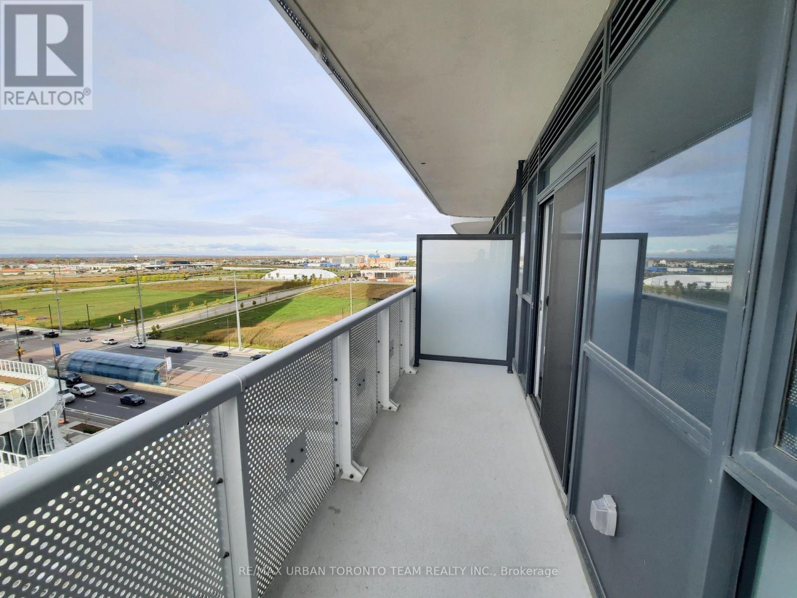 915 - 8 Interchange Way, Vaughan, Ontario  L4K 5Z7 - Photo 15 - N12687424