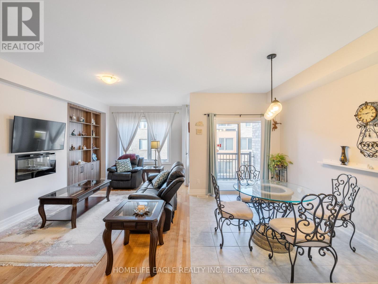 20 Vantage Loop, Newmarket, Ontario  L3X 0K6 - Photo 4 - N12687444