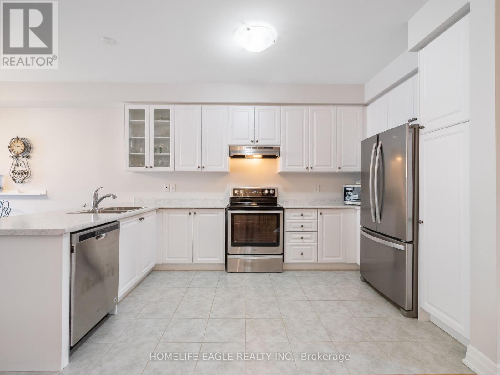 20 Vantage Loop, Newmarket, Ontario  L3X 0K6 - Photo 7 - N12687444