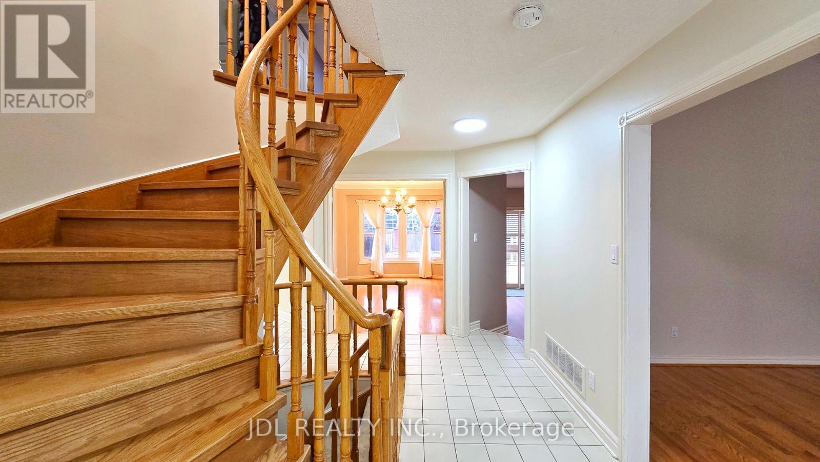 23 Barlow Road, Markham, Ontario  L3R 8A4 - Photo 5 - N12687448