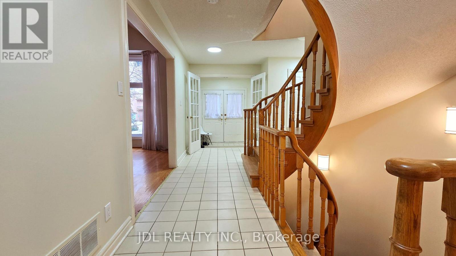 23 Barlow Road, Markham, Ontario  L3R 8A4 - Photo 6 - N12687448