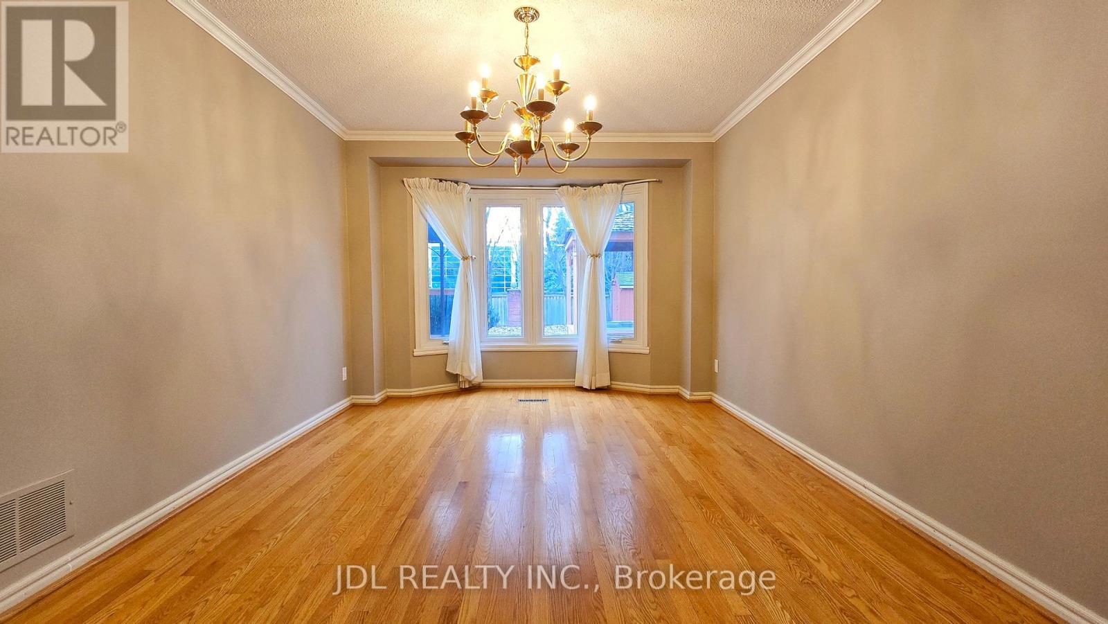 23 Barlow Road, Markham, Ontario  L3R 8A4 - Photo 9 - N12687448