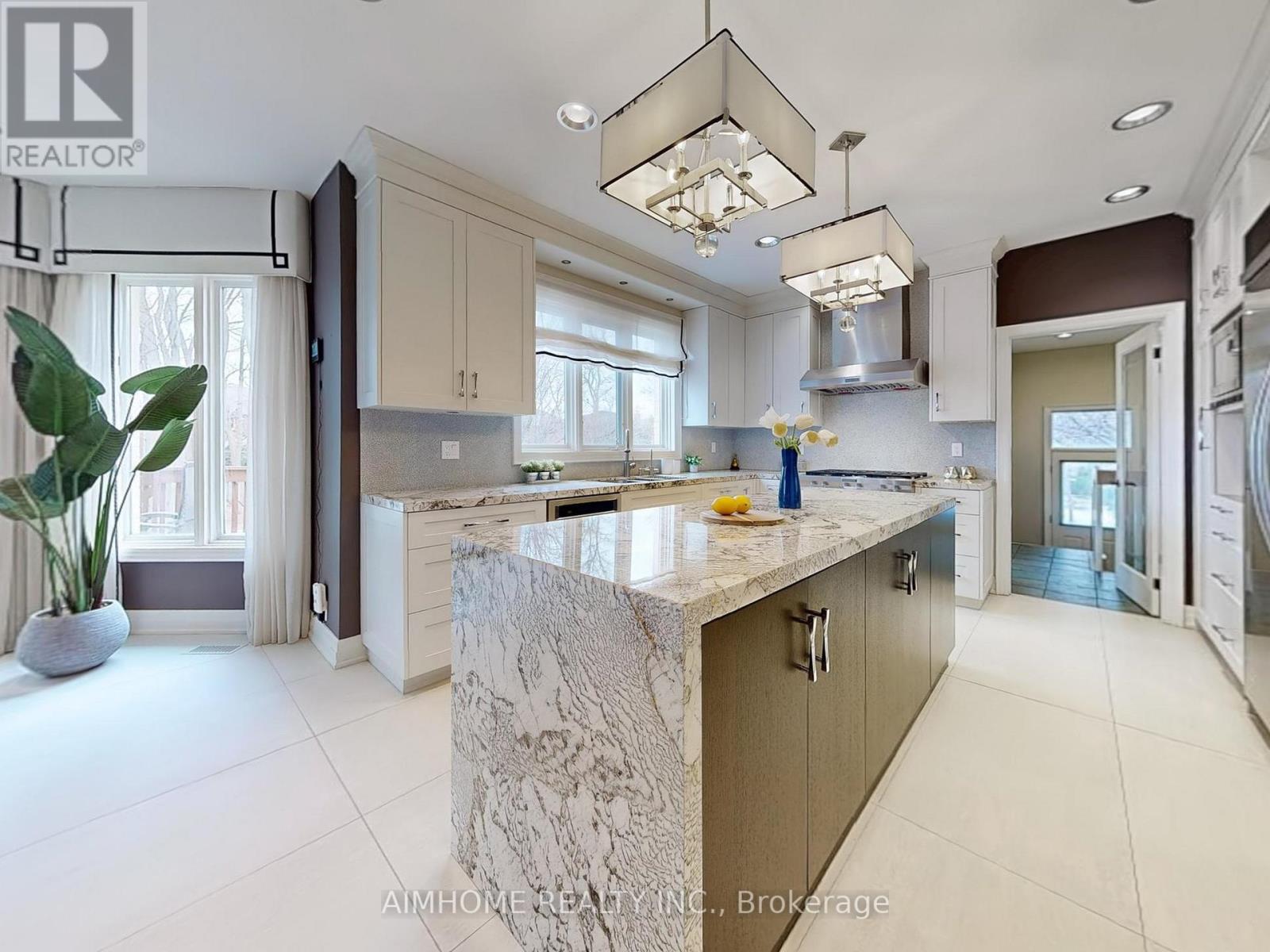 145 Renaissance Court, Vaughan, Ontario  L4J 7W4 - Photo 20 - N12687498