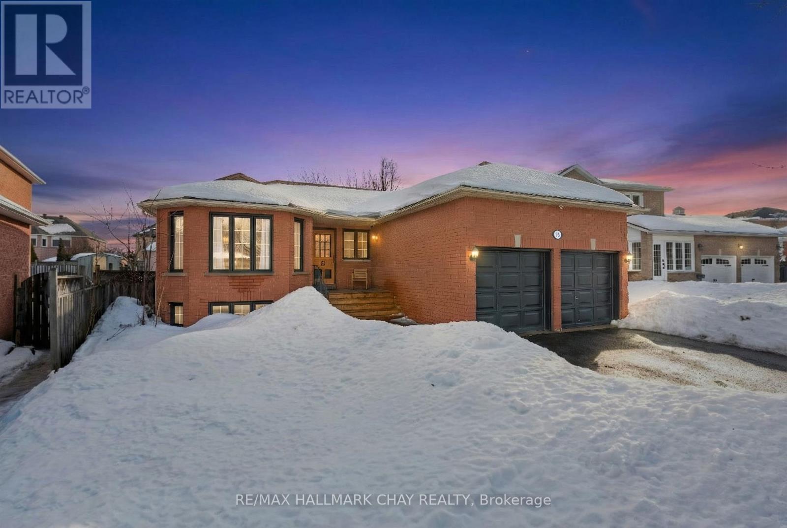 96 BROWN STREET, barrie (holly), Ontario