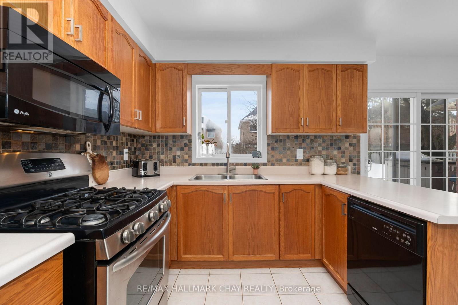 96 Brown Street, Barrie (Holly), Ontario  L4N 7V6 - Photo 13 - S12687470