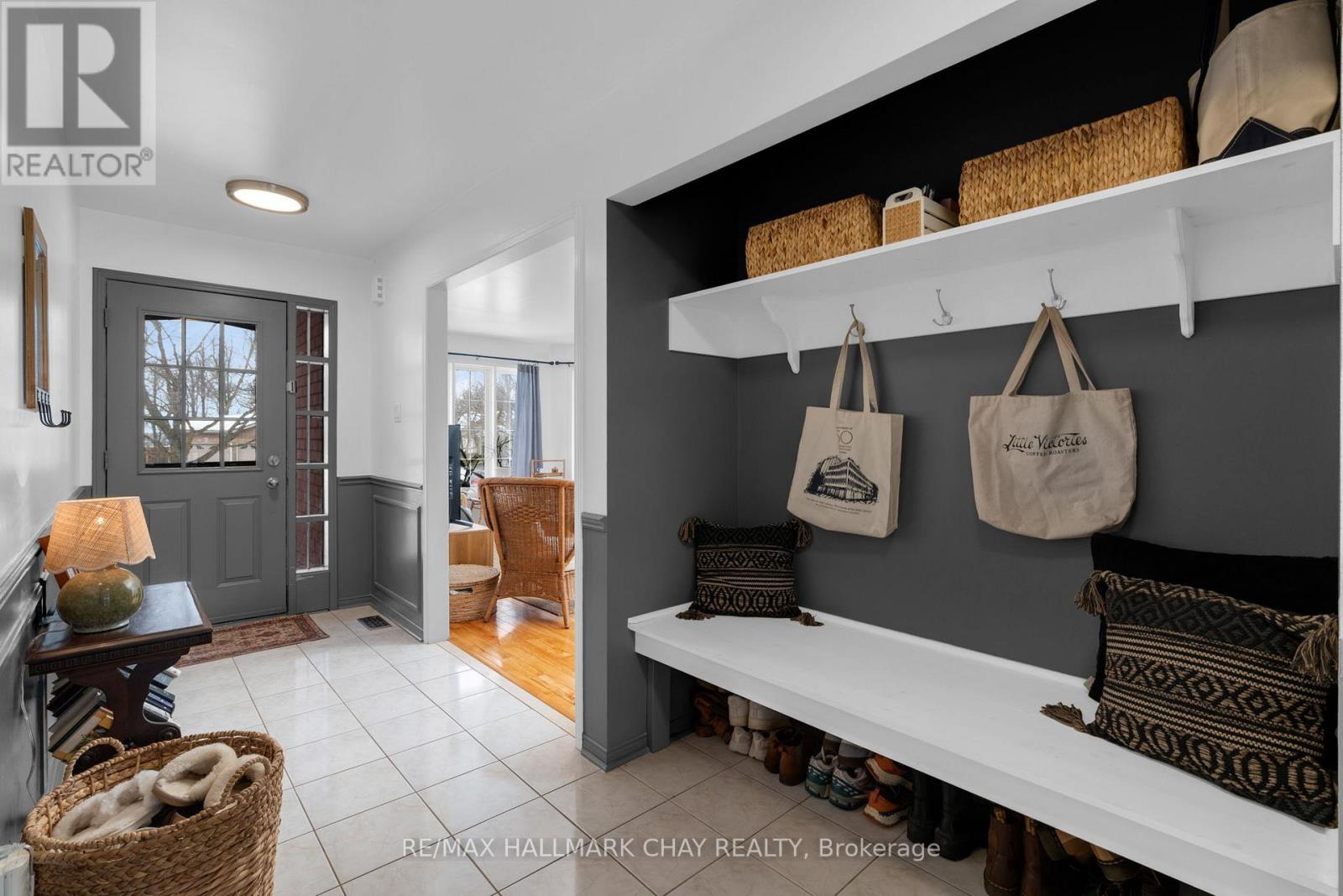 96 Brown Street, Barrie (Holly), Ontario  L4N 7V6 - Photo 6 - S12687470