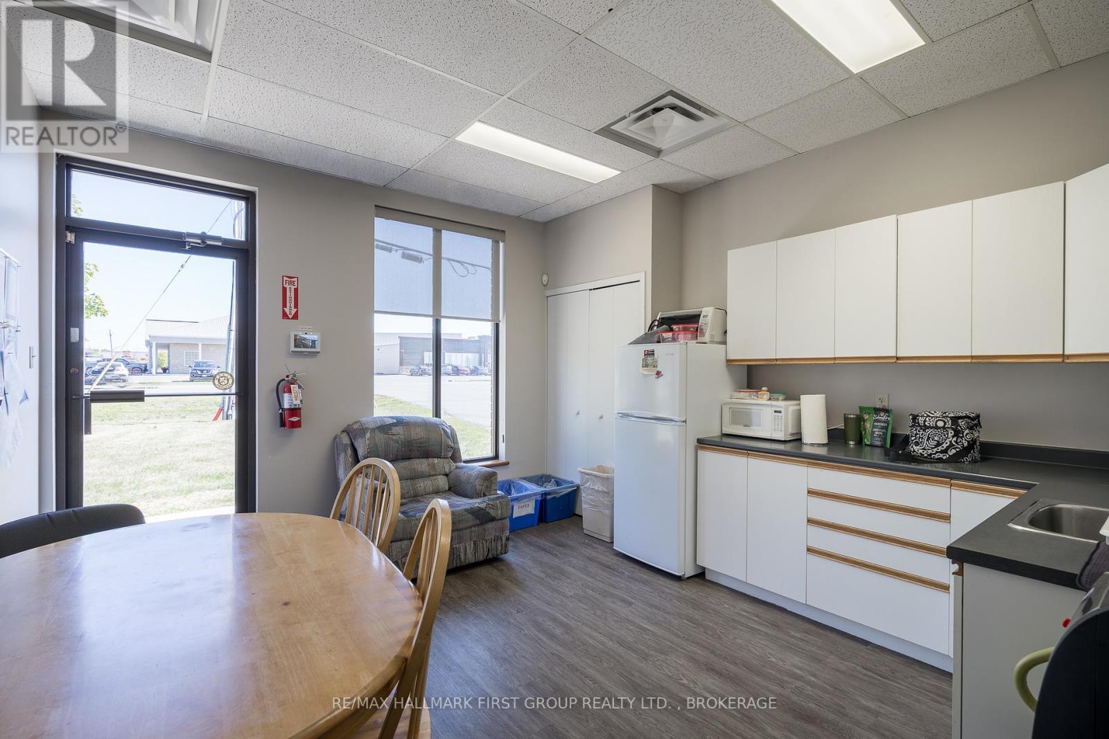 90 Industrial Boulevard, Greater Napanee, Ontario  K7R 4B7 - Photo 36 - X12687454