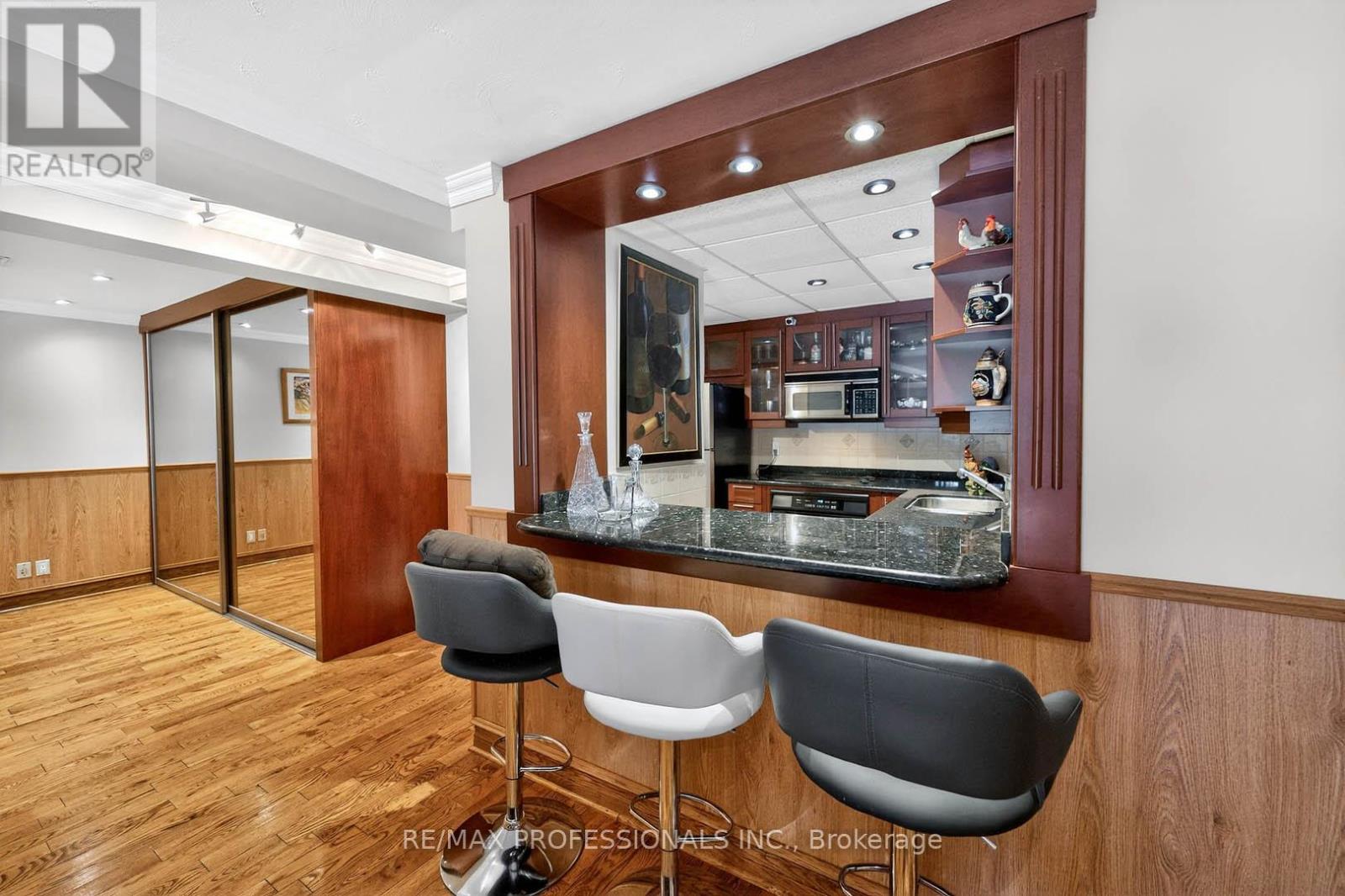 1670 Lincolnshire Boulevard, Mississauga, Ontario  L5E 2S7 - Photo 32 - W12687400