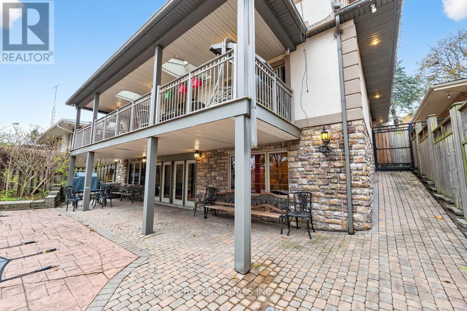 1670 Lincolnshire Boulevard, Mississauga, Ontario  L5E 2S7 - Photo 41 - W12687400