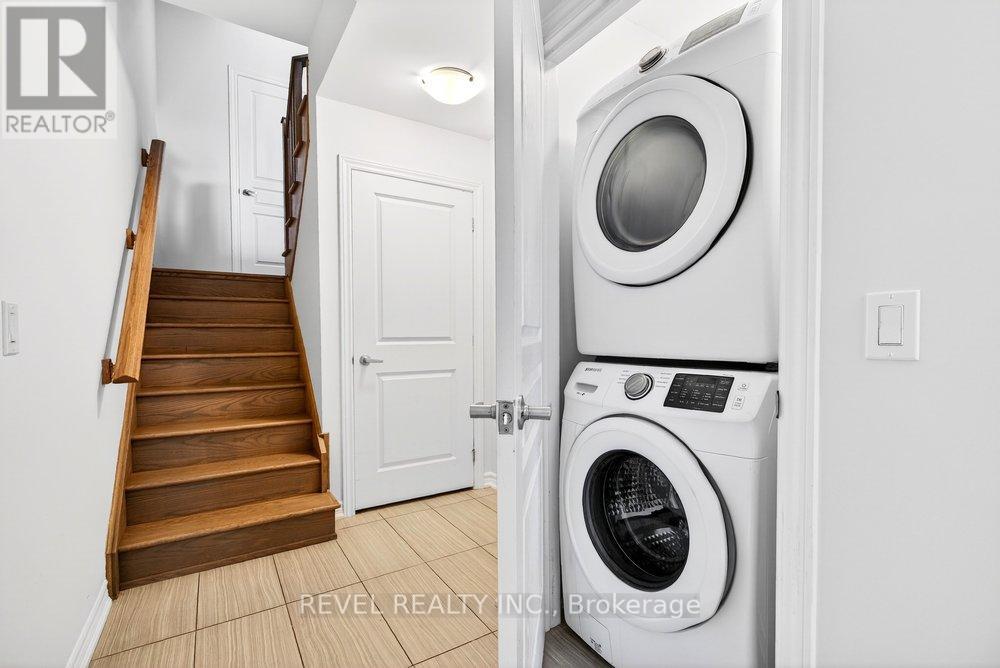 3053 Blacktusk Common, Oakville, Ontario  L6H 0R9 - Photo 5 - W12687404