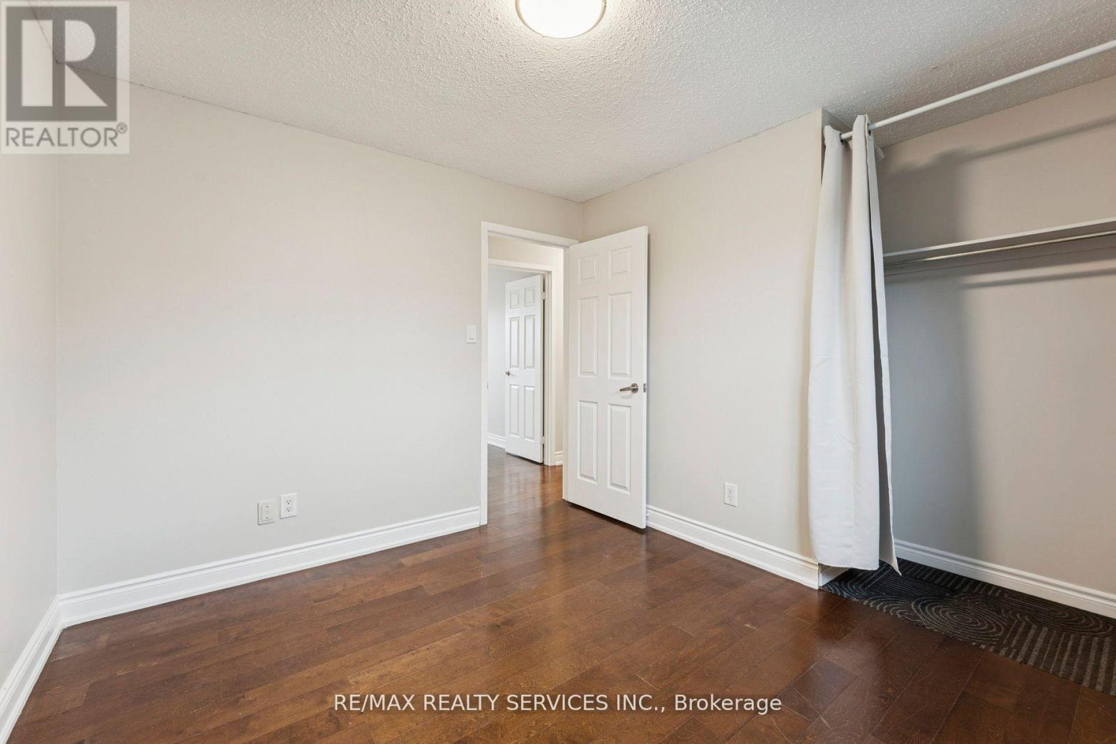 21 Majestic Crescent, Brampton, Ontario  L6S 3N1 - Photo 30 - W12687430