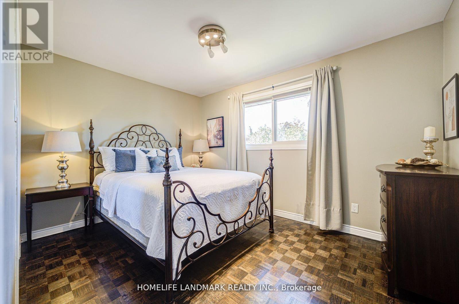 2165 Dunedin Road, Oakville, Ontario  L6J 5V2 - Photo 24 - W12687436