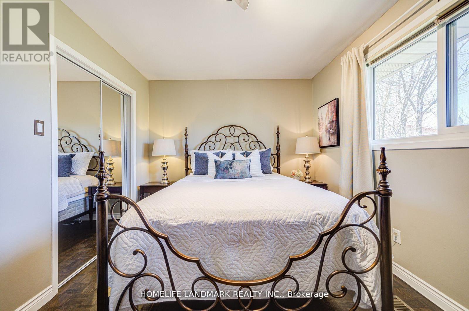 2165 Dunedin Road, Oakville, Ontario  L6J 5V2 - Photo 25 - W12687436