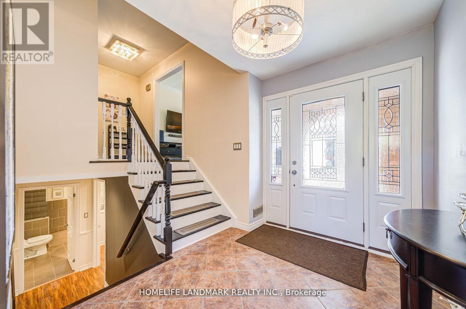 2165 Dunedin Road, Oakville, Ontario  L6J 5V2 - Photo 6 - W12687436