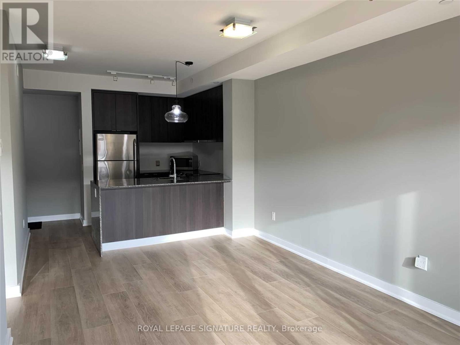 216 - 5035 Harvard Road, Mississauga, Ontario  L5M 0W5 - Photo 2 - W12687438