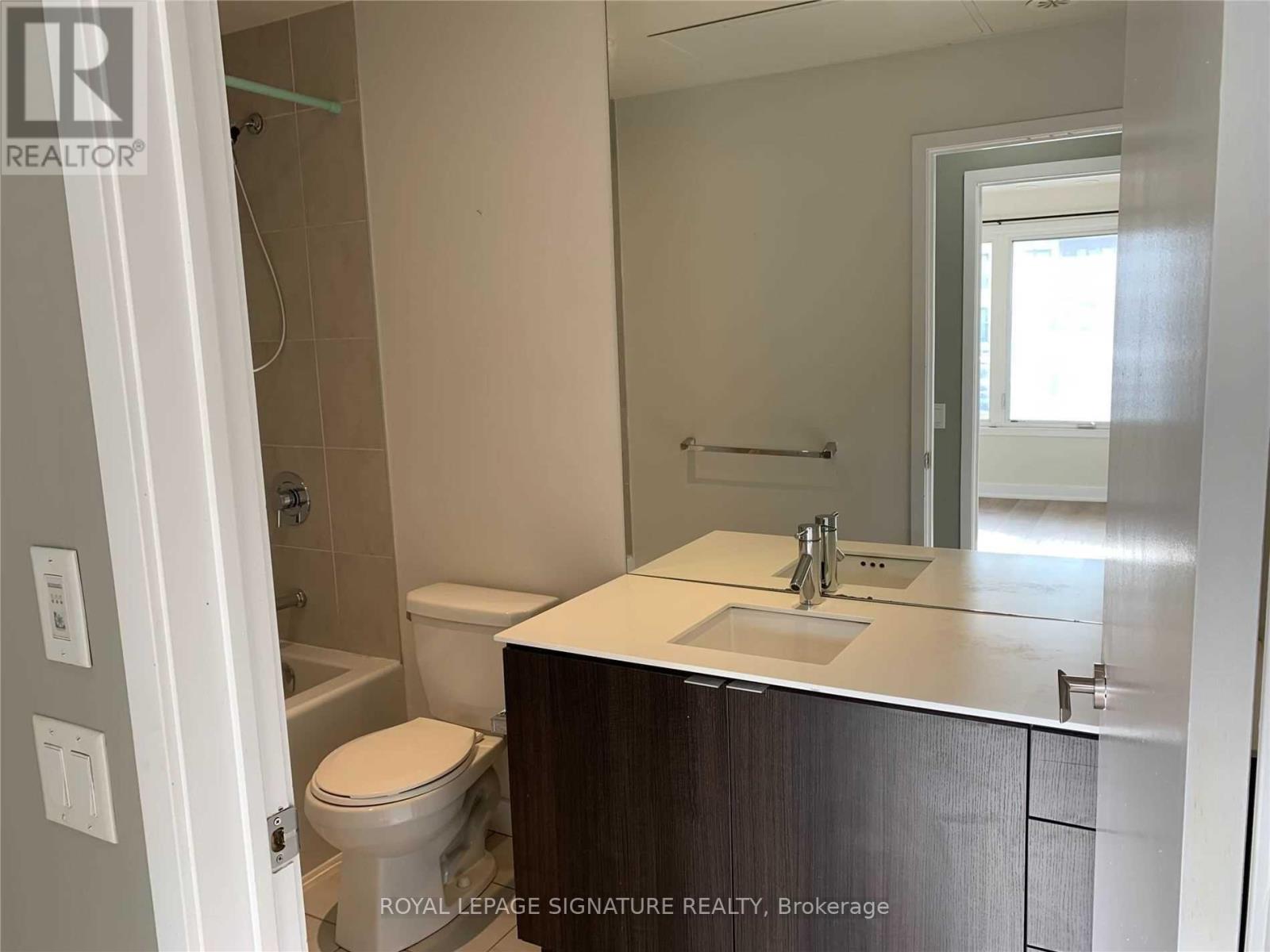 216 - 5035 Harvard Road, Mississauga, Ontario  L5M 0W5 - Photo 5 - W12687438