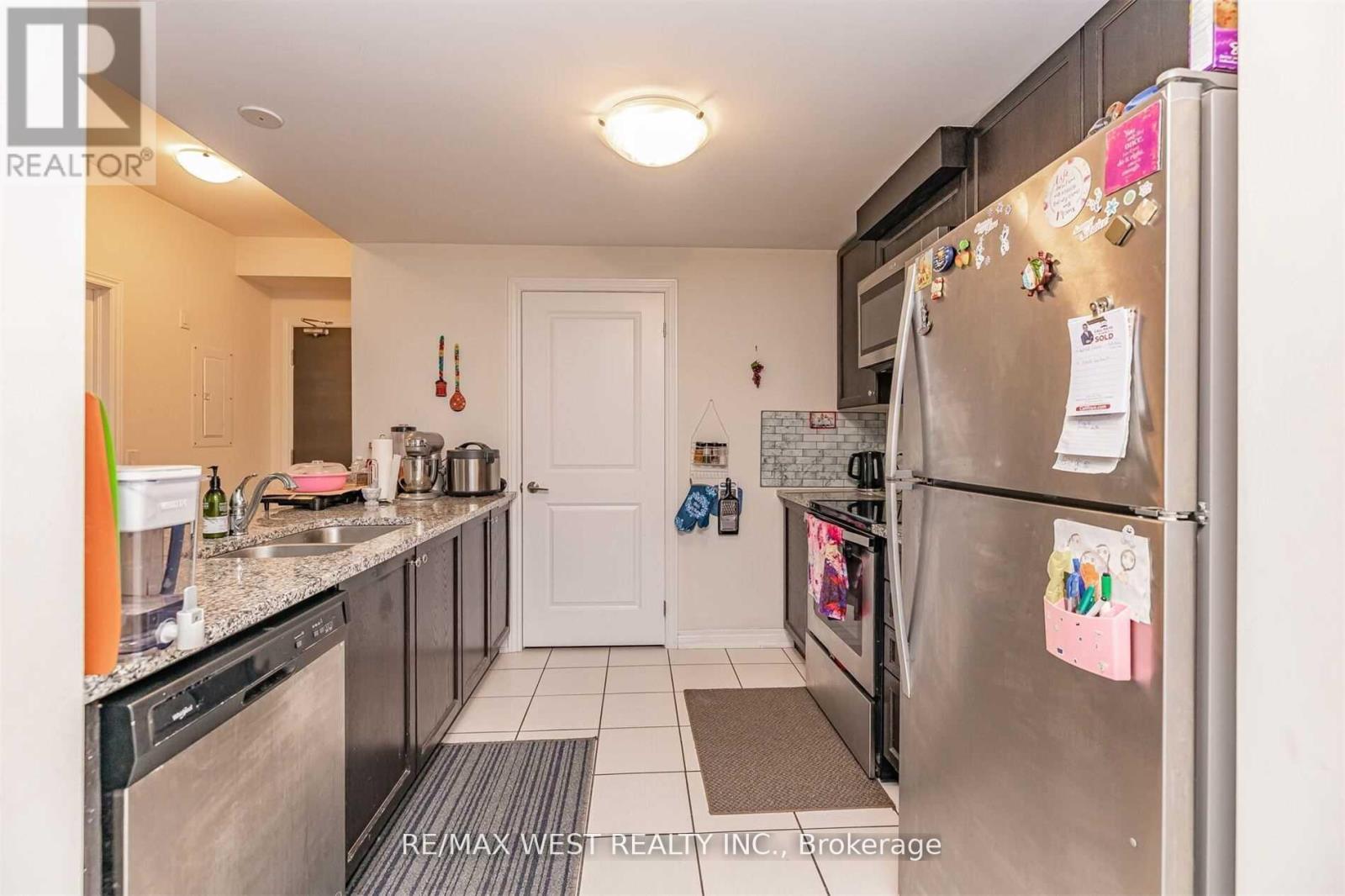 102 - 2393 Bronte Road, Oakville, Ontario  L6M 4J2 - Photo 14 - W12687450