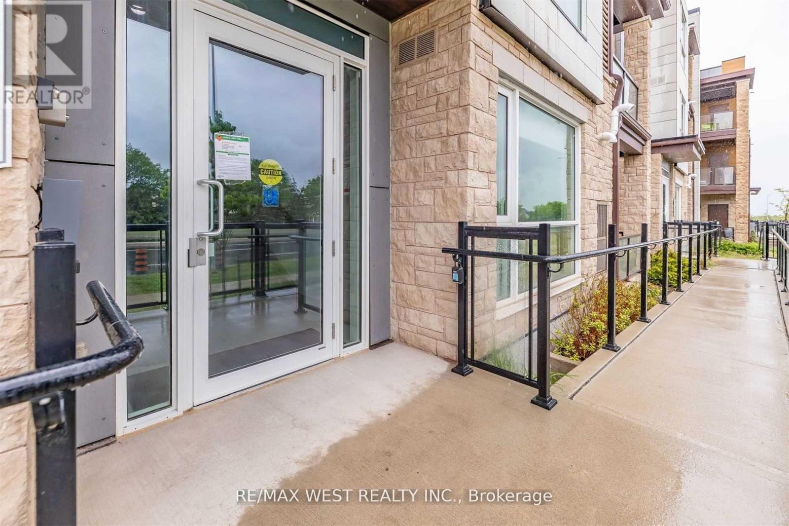 102 - 2393 Bronte Road, Oakville, Ontario  L6M 4J2 - Photo 3 - W12687450