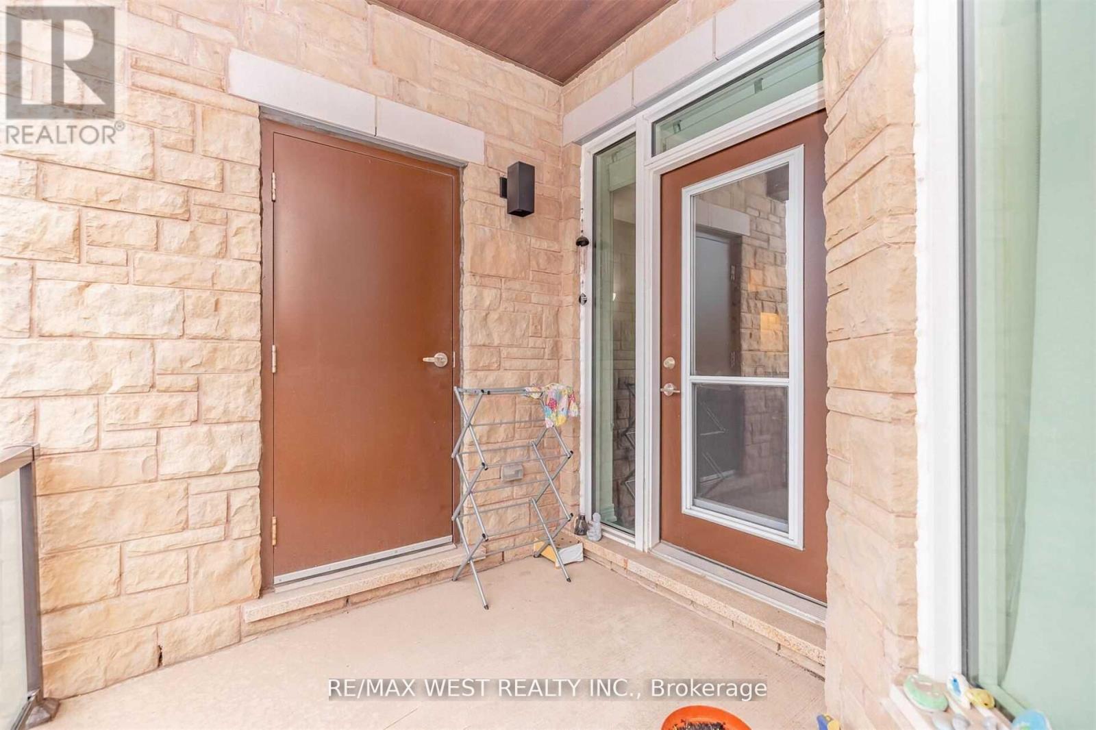 102 - 2393 Bronte Road, Oakville, Ontario  L6M 4J2 - Photo 34 - W12687450