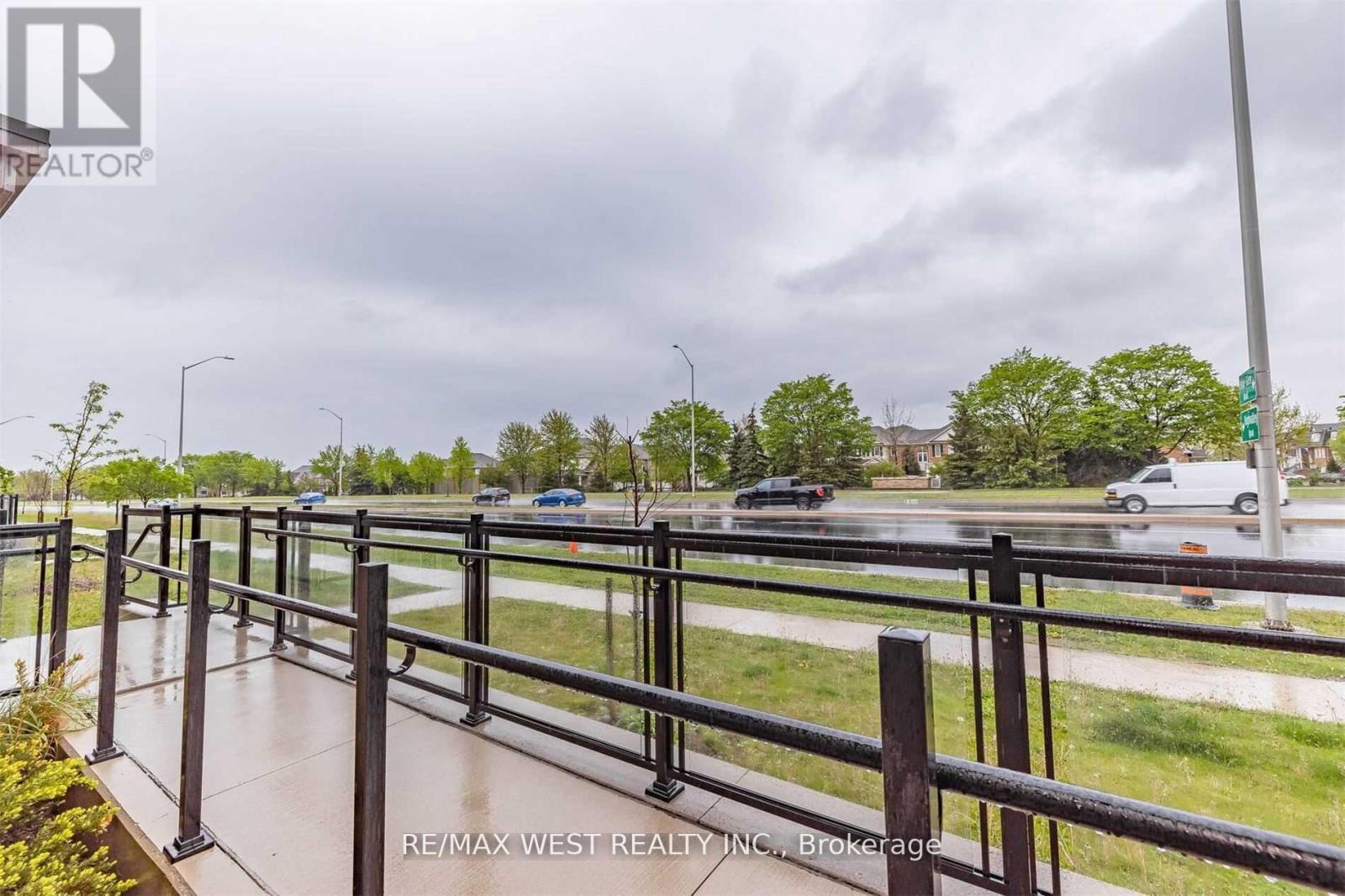 102 - 2393 Bronte Road, Oakville, Ontario  L6M 4J2 - Photo 37 - W12687450