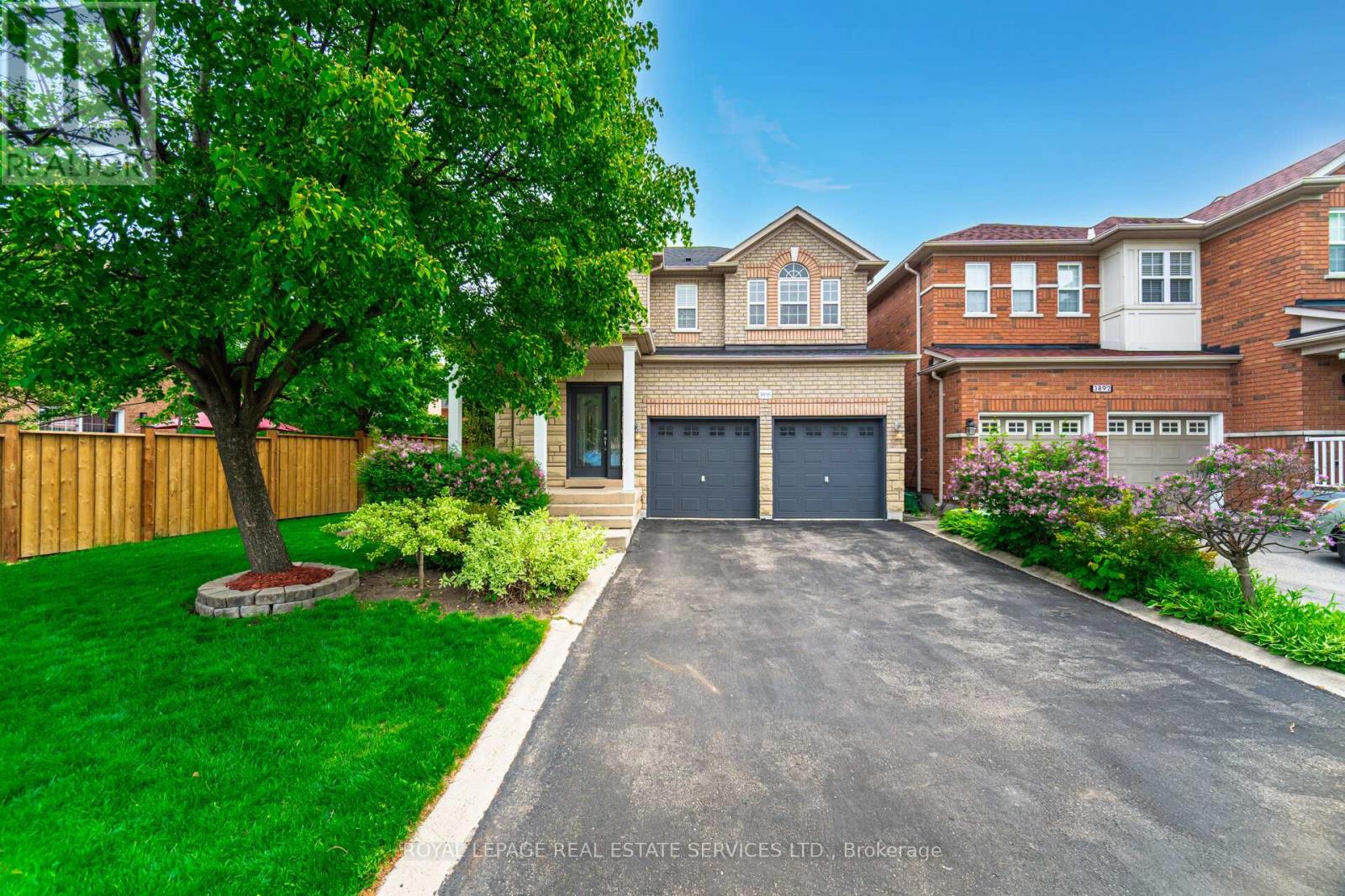 3896 BLOOMINGTON CRESCENT, Mississauga, Ontario