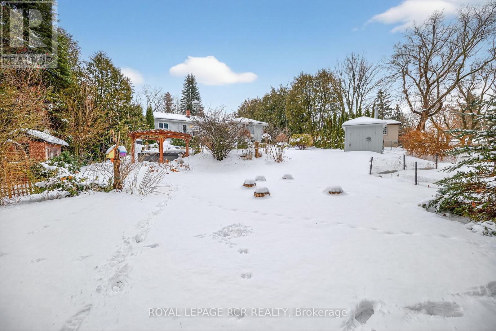 11 Hilltop Drive, Caledon, Ontario  L7C 1K7 - Photo 33 - W12687504