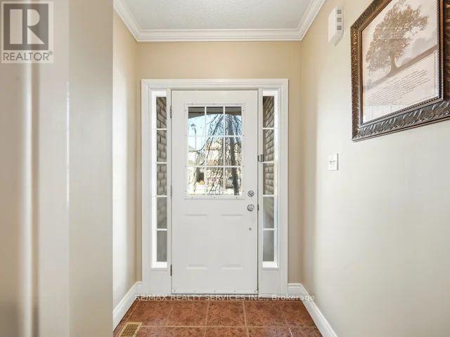 1131 Zimmerman Crescent, Milton, Ontario  L9T 5T2 - Photo 4 - W12687506