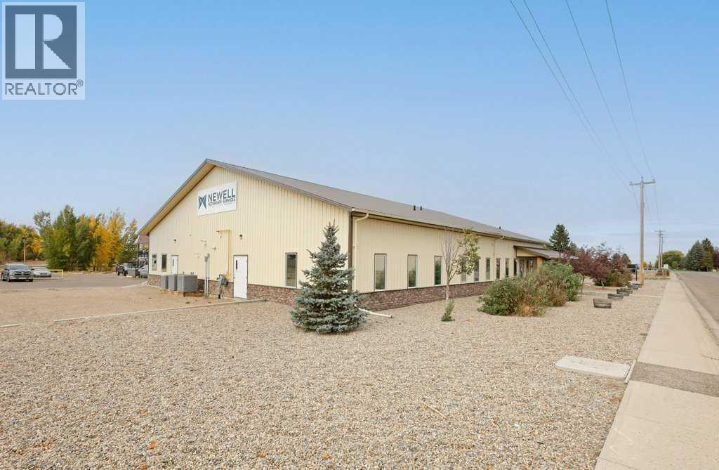 50 Upland Boulevard W, Brooks, Alberta  T1R 0N9 - Photo 3 - A2178921