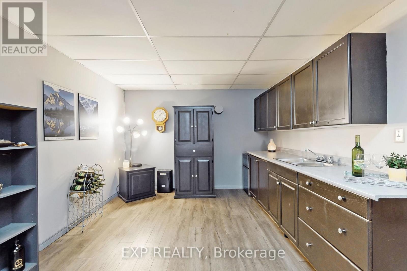 121 Queen Street, Kawartha Lakes, Ontario  K0M 1N0 - Photo 40 - X12687428