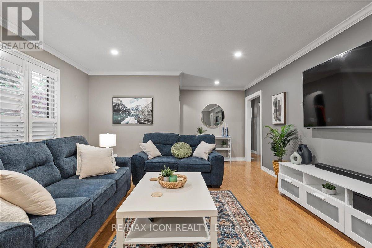 50 Grove Crescent, Brantford, Ontario  N3R 4Y6 - Photo 5 - X12687434