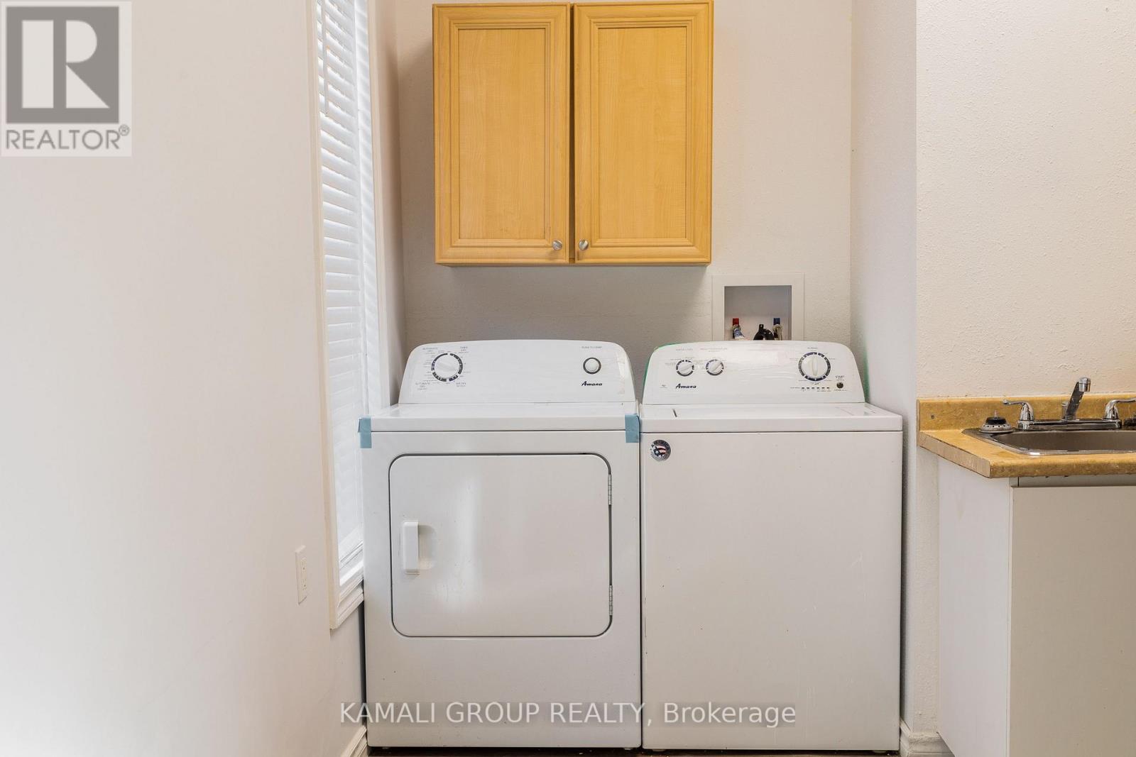 3 - 36 Oakridge Avenue, St. Catharines, Ontario  L2T 2M8 - Photo 4 - X12687476