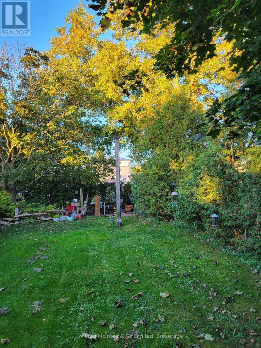 370 Foster Street, Wellington North, Ontario  N0G 2L1 - Photo 41 - X12415641