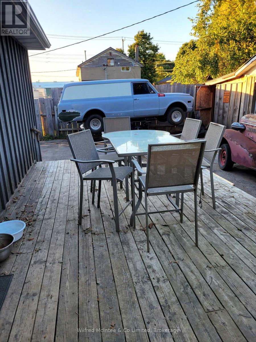 370 Foster Street, Wellington North, Ontario  N0G 2L1 - Photo 11 - X12415870