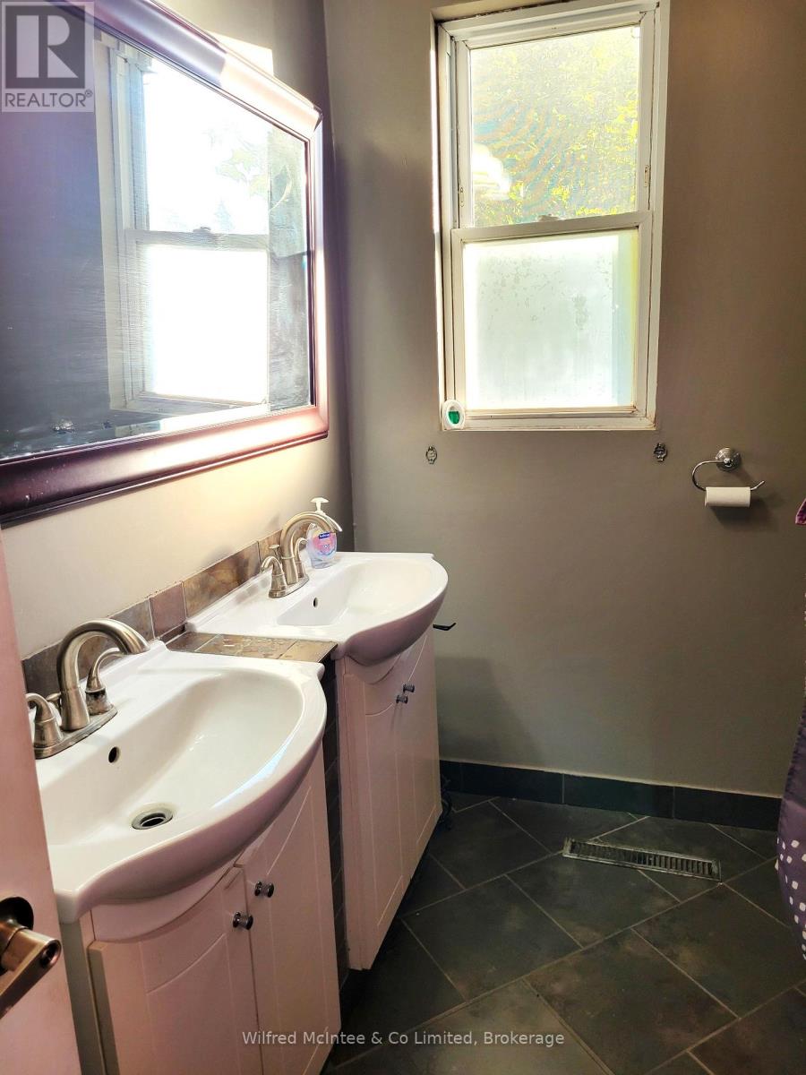 370 Foster Street, Wellington North, Ontario  N0G 2L1 - Photo 18 - X12415870