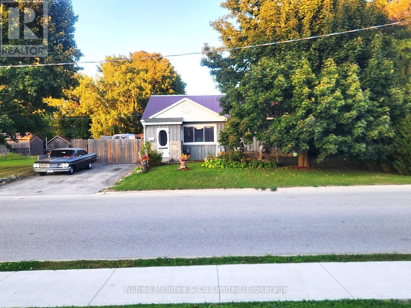370 Foster Street, Wellington North, Ontario  N0G 2L1 - Photo 2 - X12415870