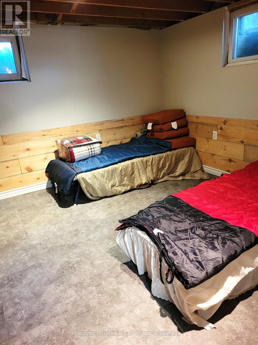 370 Foster Street, Wellington North, Ontario  N0G 2L1 - Photo 31 - X12415870